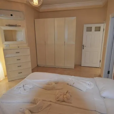 Apartman Gold City Villa 3+1 Privet Pool Mahmutlar